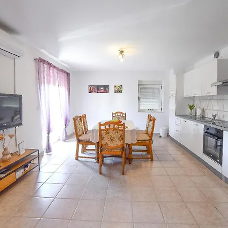 Lara Appartement Sinj